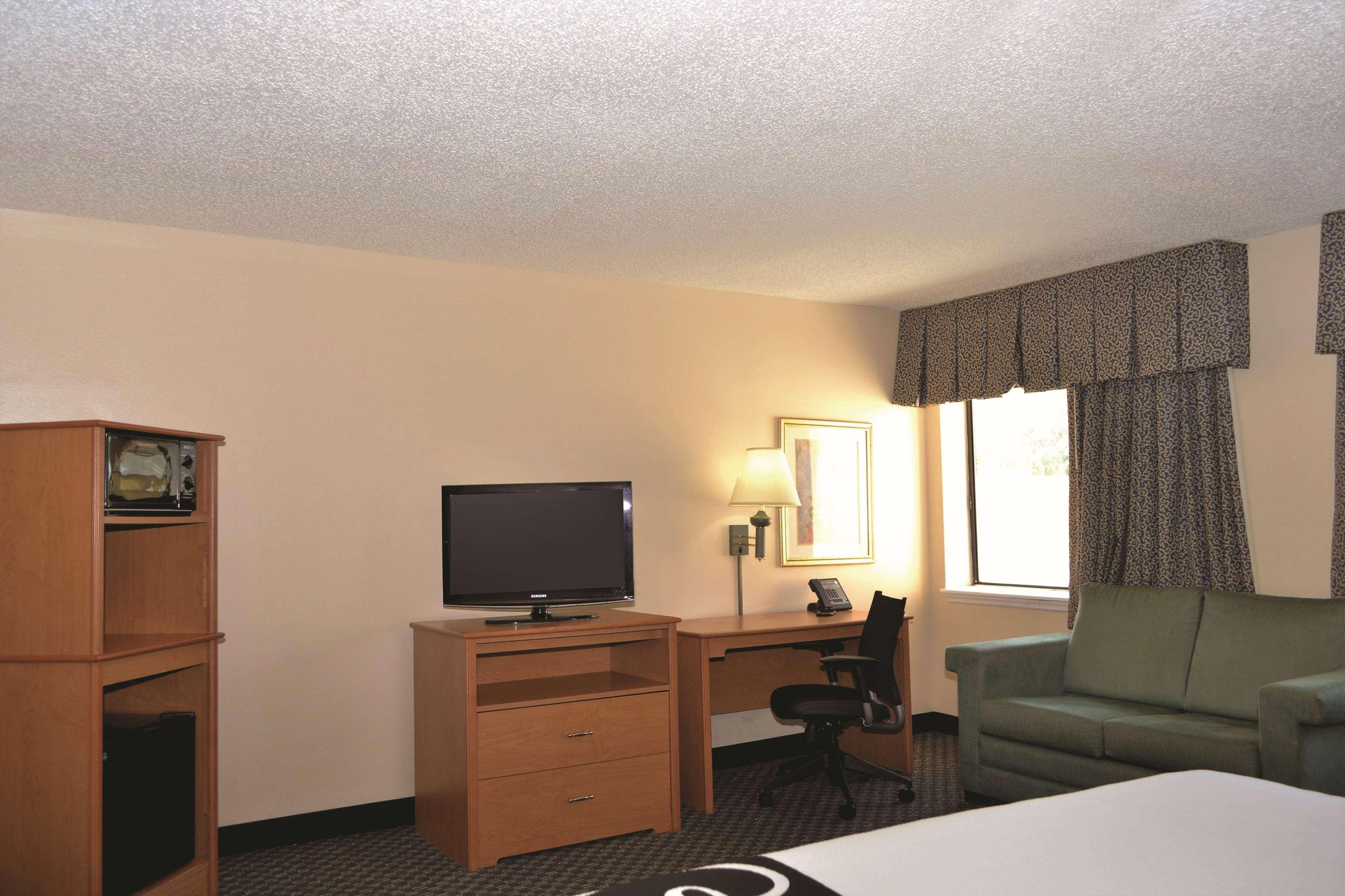 Hotel La Quinta By Wyndham Tampa Fairgrounds - Casino Mango Exterior foto