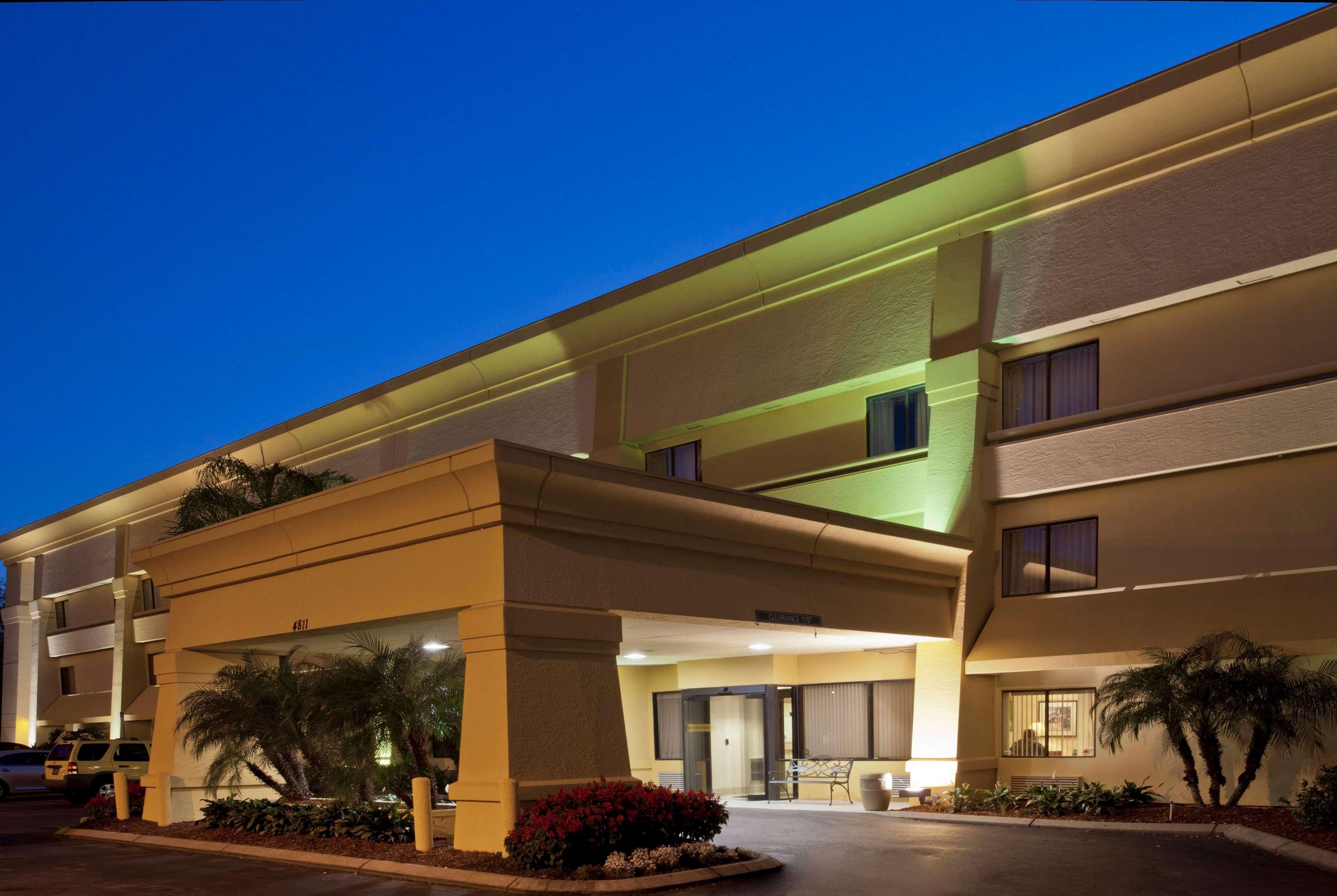 Hotel La Quinta By Wyndham Tampa Fairgrounds - Casino Mango Exterior foto