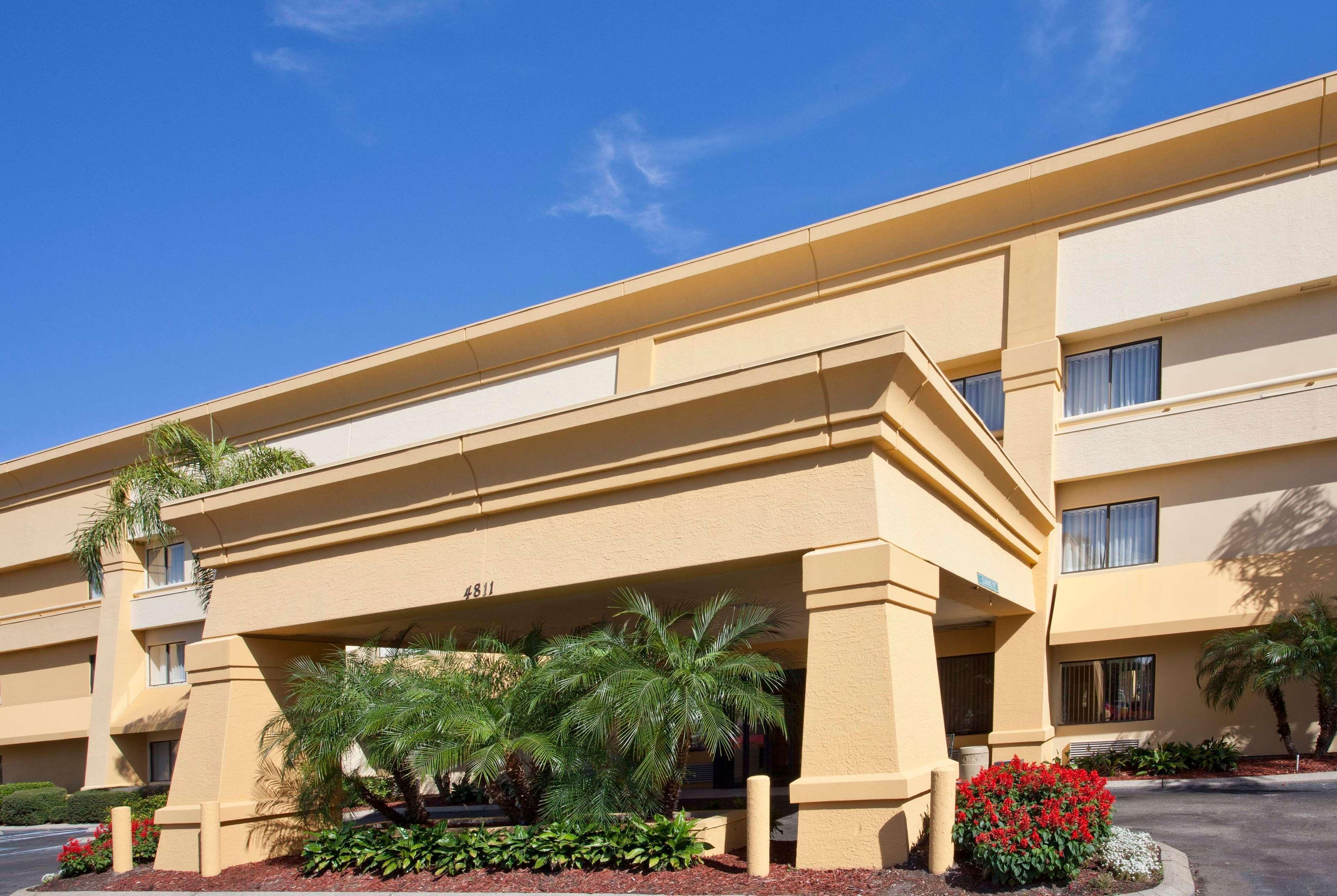 Hotel La Quinta By Wyndham Tampa Fairgrounds - Casino Mango Exterior foto